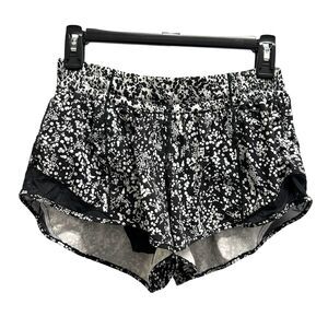 Lululemon Women Hotty Hot High-Rise Lined Short 2.5" Black/White Freckled Size 8